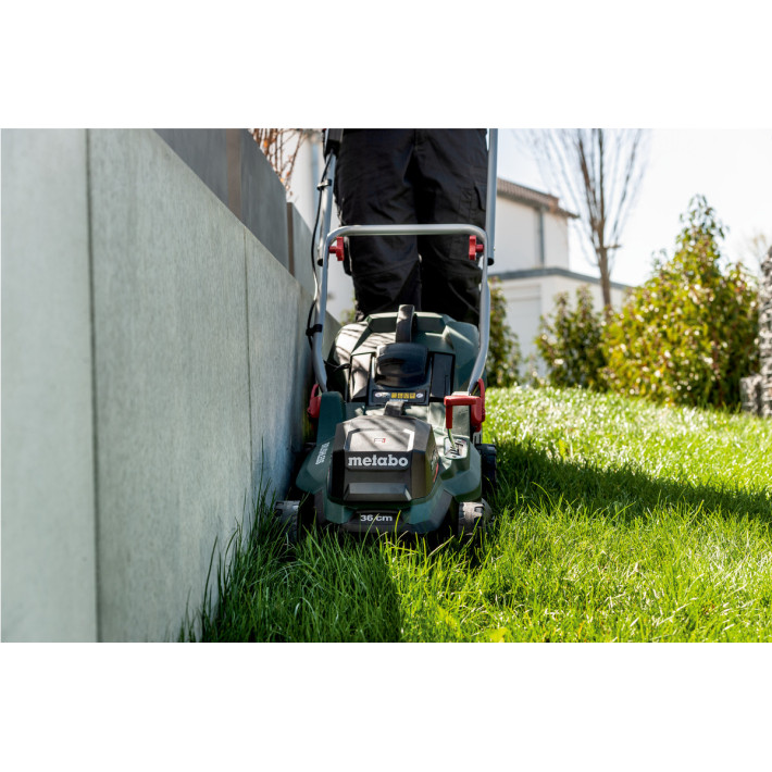 Акумуляторна газонокосарка RM 36-18 LTX BL 36 (601716650)